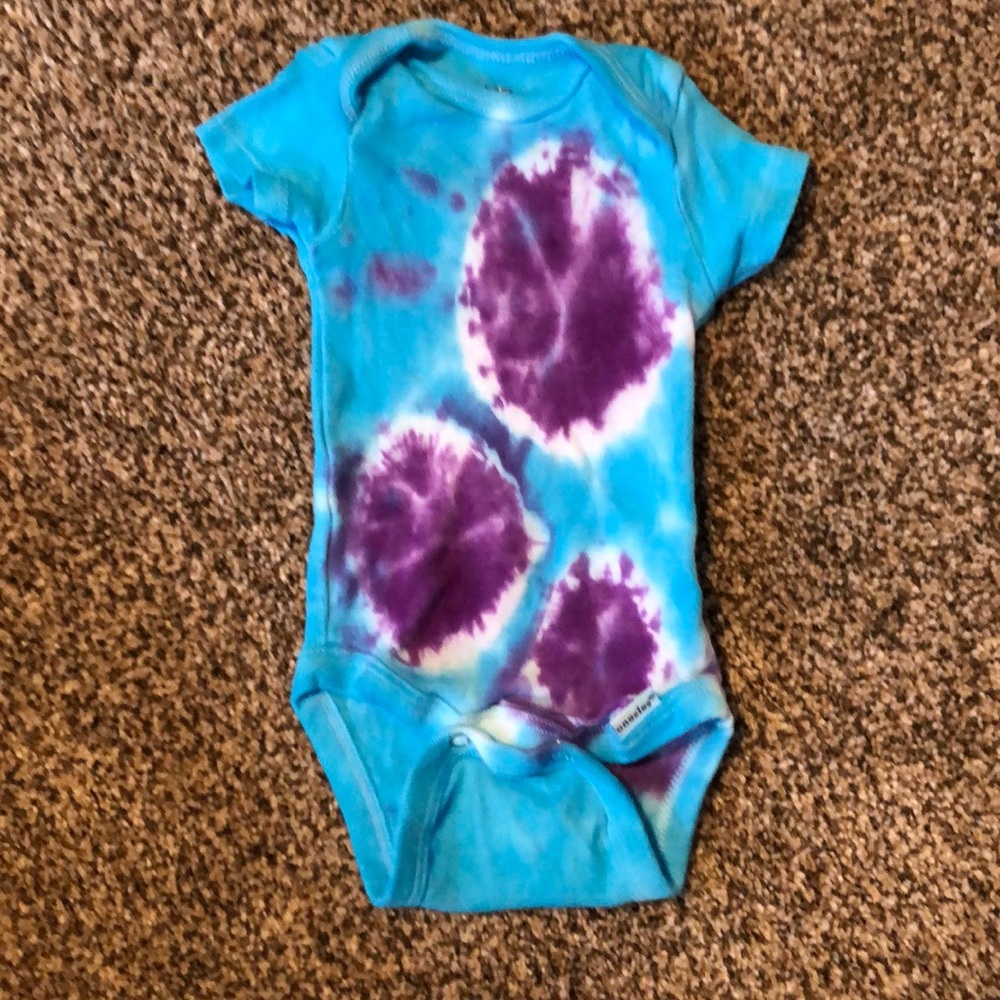 Gerber tie die onesie